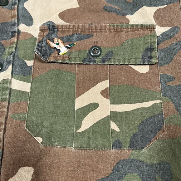VTG Winchester Short Sleeve Camo Shirt Medium Padded Shoulder Embroidered Duck - Picture 5 of 7